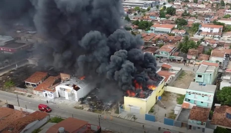 [VÍDEO] Fábrica de fogos explode em Passagem de Areia em Parnamirim