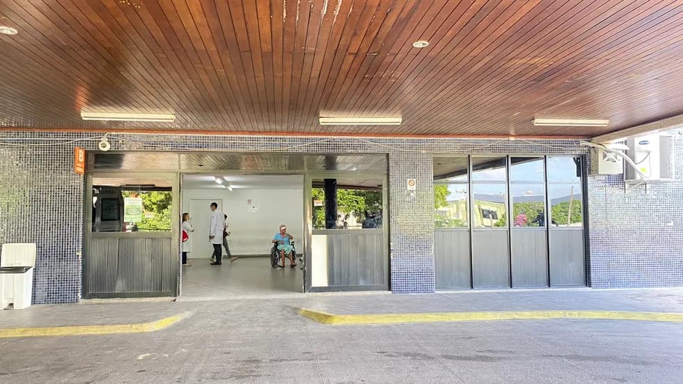 Adolescente de 14 anos é socorrido em hospital com tiro na cabeça em Natal