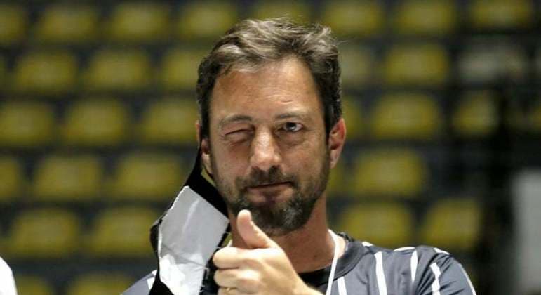 Presidente do Corinthians revela que fez tudo para manter Vítor Pereira: ‘Ele mentiu'