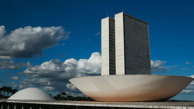 Forma como emendas parlamentares são distribuídas prejudicam a qualidade do investimento público, dizem especialistas