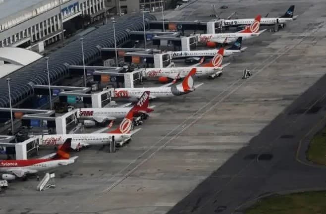 MP do governo Lula para empresas aéreas desafia meta fiscal de 2026 e eleva endividamento público