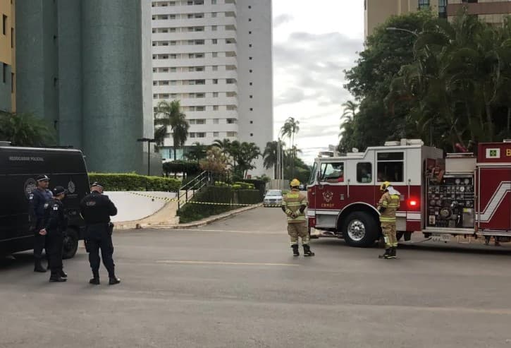 PM e Bombeiros são acionados após mochila ser deixada em área de hotéis em Brasília; suspeita de bomba é descartada