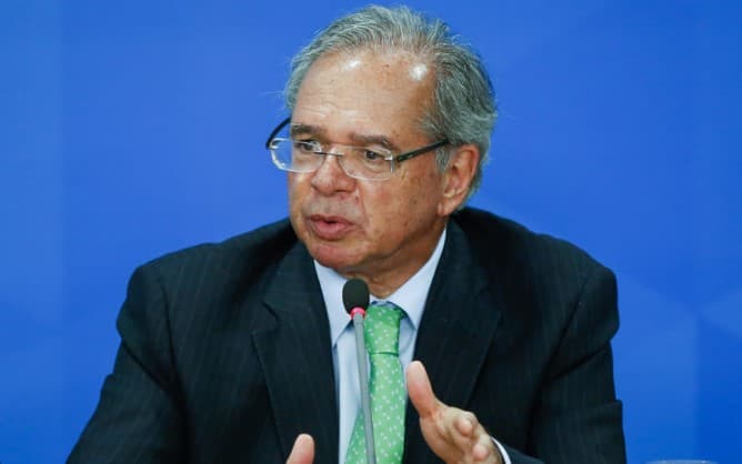 Paulo Guedes tira férias e deve permanecer fora de Brasília até o fim do Governo