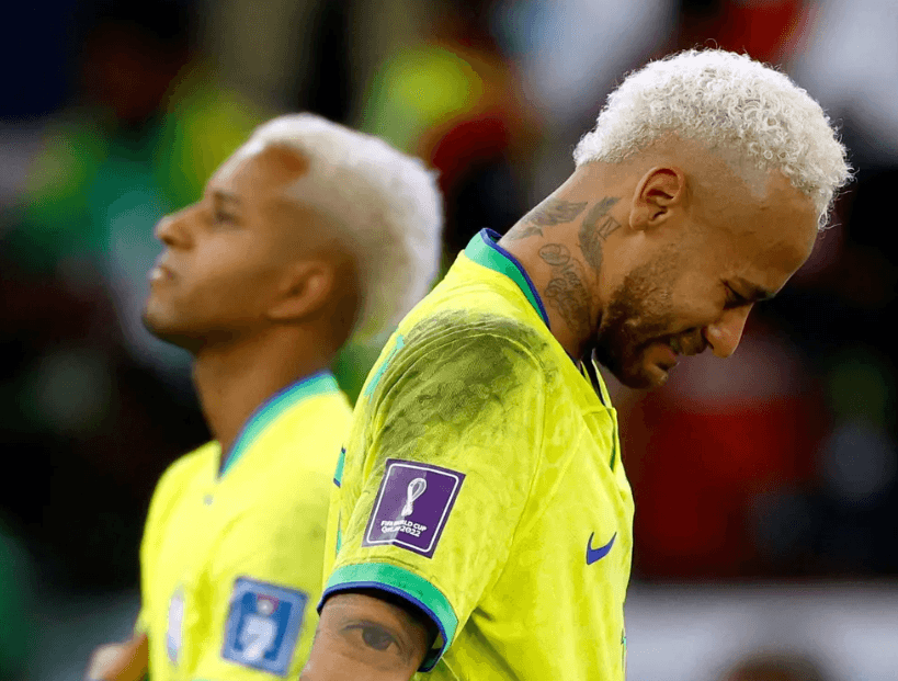 [VÍDEO] Neymar deu bronca na defesa após empate da Croácia: ‘Não tem necessidade de vocês subirem. Vai fazer o que ali?'