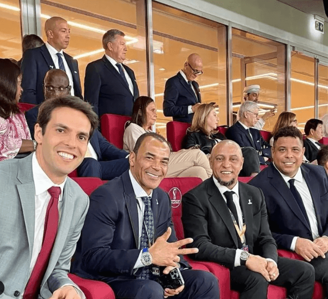 Kaká diz que muitos brasileiros não torcem pela Seleção e cita Ronaldo: "No Brasil, é só um gordo andando pela rua"