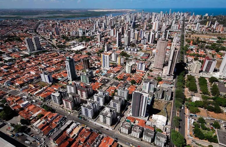 Gestão Carlos Eduardo condenou Natal ao encolhimento populacional; Dados do IBGE mostram que a população diminuiu 6,4%, maior queda entre as capitais