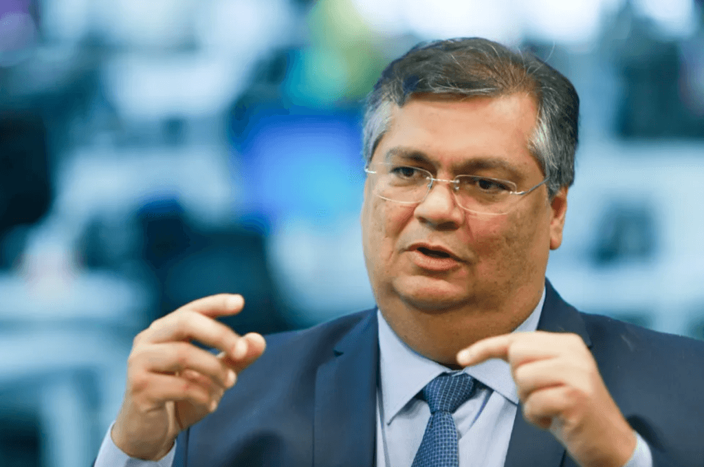 “Tudo será revisto”, diz Dino sobre segurança na posse de Lula