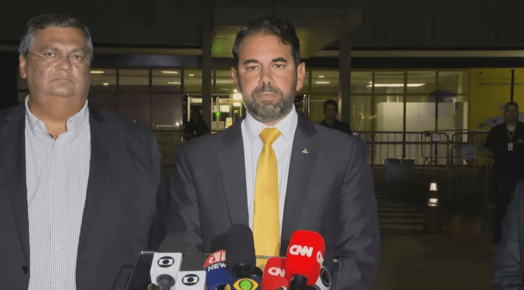 Ordem já foi reestabelecida e polícia continuará nas ruas, diz secretário de Segurança do DF