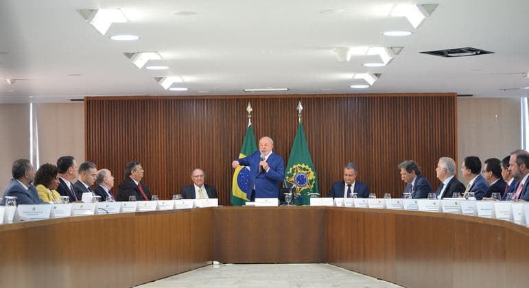 Em 11 dias de governo, quatro ministros de Lula têm manutenção nos cargos questionada