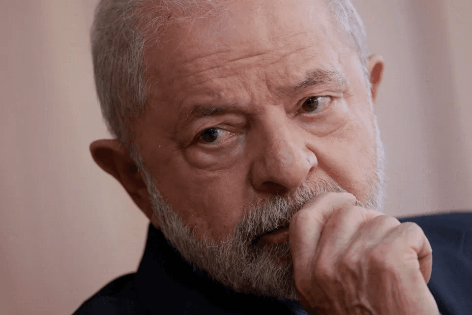 Lula rejeita ter militares como ajudantes de ordens ao admitir perda de ‘confiança’