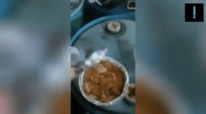 Bolsonaristas presos reclamam da comida servida pela Polícia Federal
