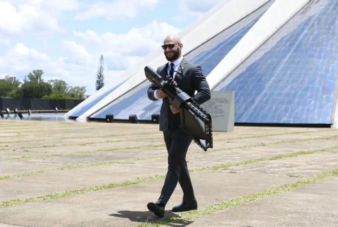 PF derruba drone que invadiu espaço aéreo da Esplanada dos Ministérios