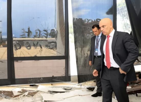 Moraes dá dez dias para PF apresentar ‘relatório parcial' sobre atos criminosos nos prédios dos três Poderes