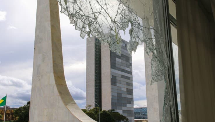 PGR pede ao STF a inclusão de Jair Bolsonaro nas investigações sobre atos em Brasília