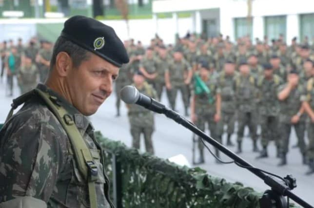 Quem é o general Tomás Miguel Ribeiro Paiva, novo comandante do Exército