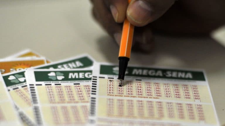 Acumulada há oito sorteios, Mega-Sena sorteia prêmio de R$ 75 milhões neste sábado (28)