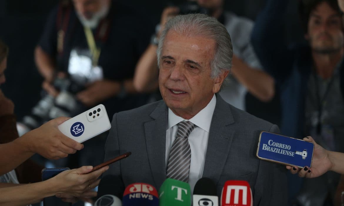 Ministro da Defesa descarta envolvimento de Forças Armadas em atos do dia 8