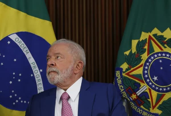 Lula faz reunião de emergência com ministros para discutir atos em Brasília