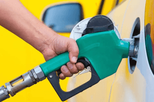 Decreto que prorroga isenção de tributos federais sobre combustíveis não é publicado no "DOU" e distribuidoras cobram mais caro pelos produtos às revendas