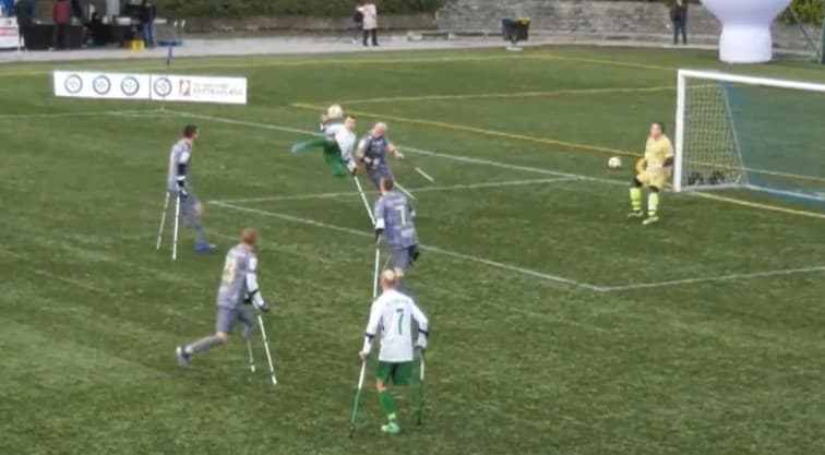[VÍDEO] GOL MAIS BONITO: Marcin Oleksy, jogador amputado, supera Richarlison e leva prêmio Puskás da Fifa