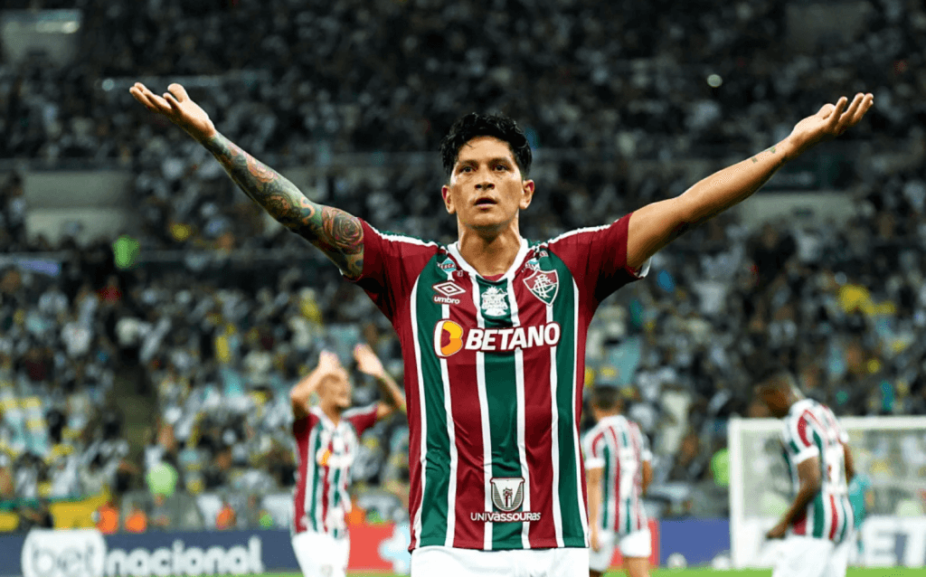 VÍDEO: Veja o golaço do meio de campo de Cano na vitória do Fluminense sobre o Vasco