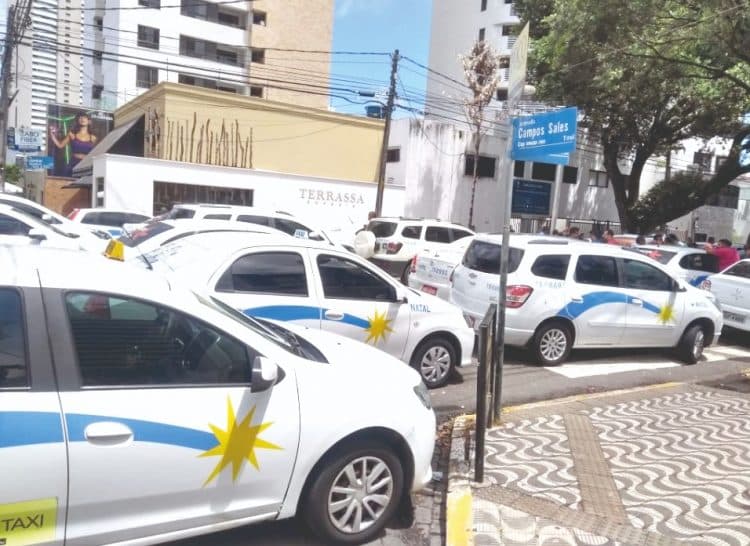 STTU autoriza categorias a realizarem lotação até transporte público normalizar