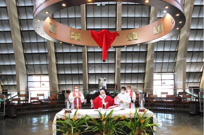 Domingo de Ramos abre programação da Semana Santa; confira horários das missas no RN