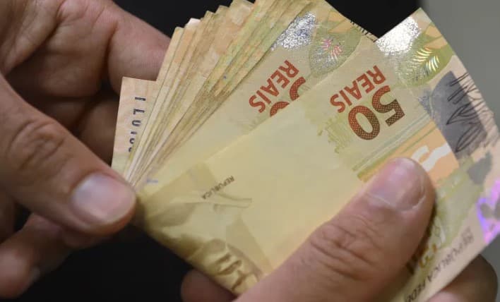Governo confirma salário mínimo de R$ 1.320, que passa a valer a partir de 1º de maio