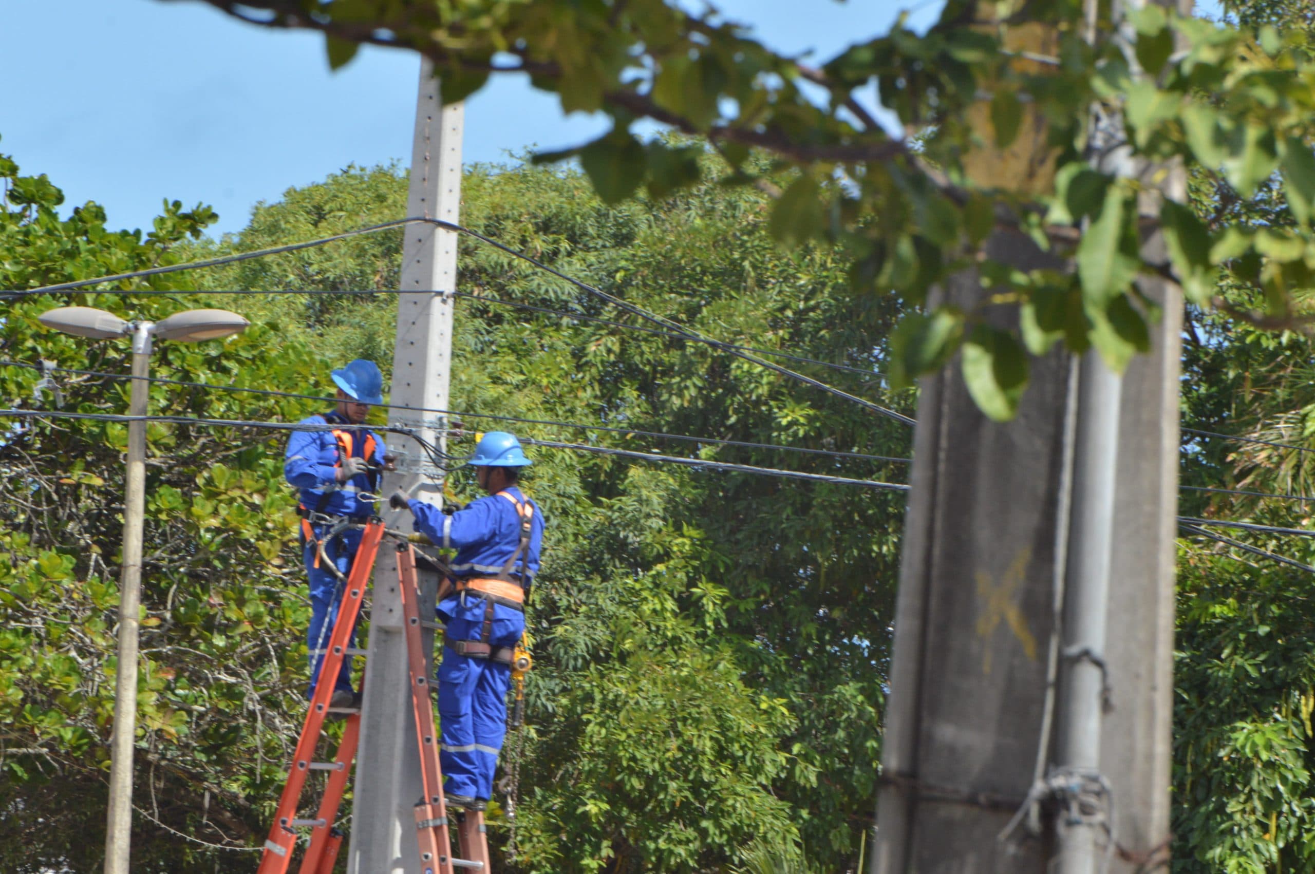Defeito em componente de energia deixa mais de 7 mil pessoas sem energia em Parnamirim