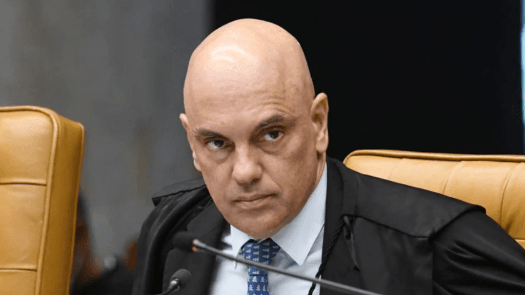 Moraes vota a favor de denúncias contra 100 presos do 8 de Janeiro
