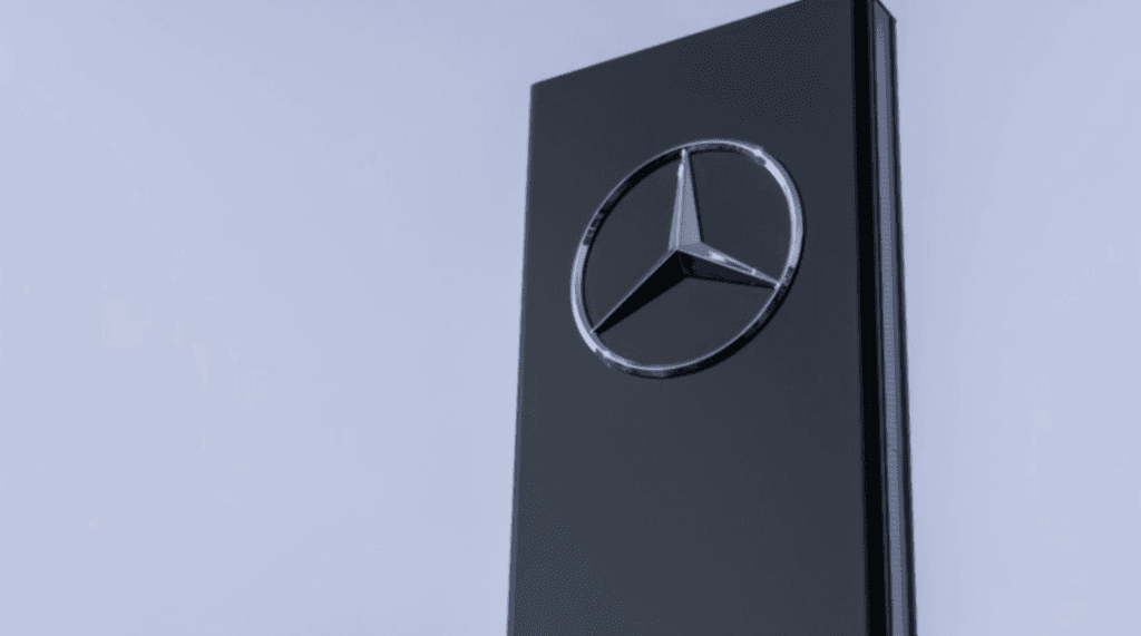 Mercedes-Benz suspende contrato de 1.200 funcionários por 3 meses