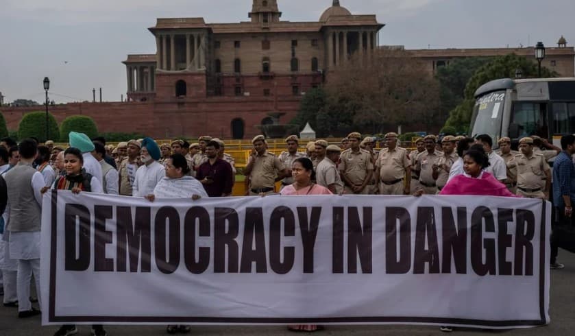 Mundo tem mais ditaduras do que países com democracia plena pela 1ª vez desde 1995, aponta relatório