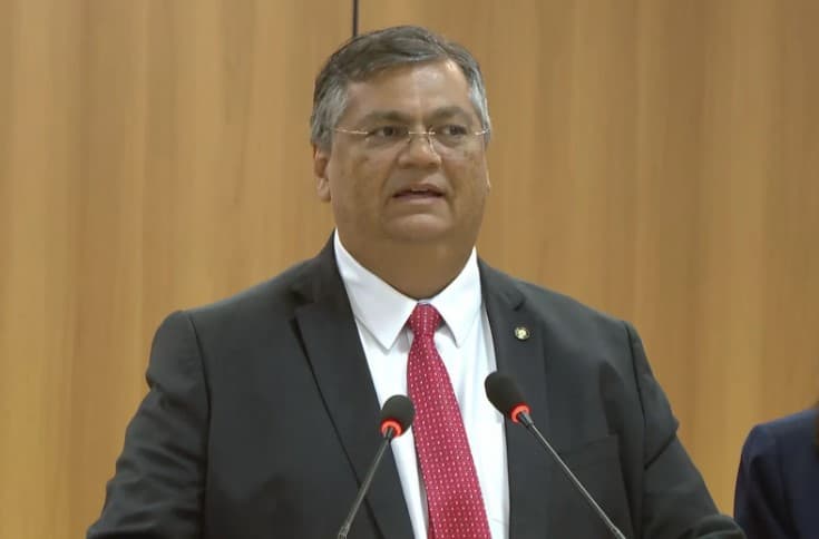 Rede social que não excluir postagens ilícitas sobre violência escolar pode ser, “no limite”, banida, afirma Dino