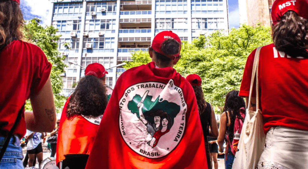MST anuncia invasão de três áreas na Bahia após deixar terreno da Embrapa em Pernambuco