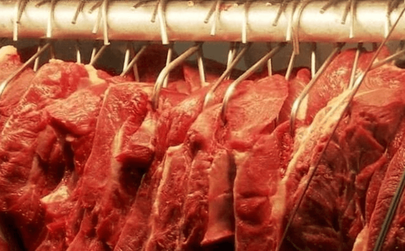 Consumo de carne bovina volta a crescer em 2023, após cinco anos de queda