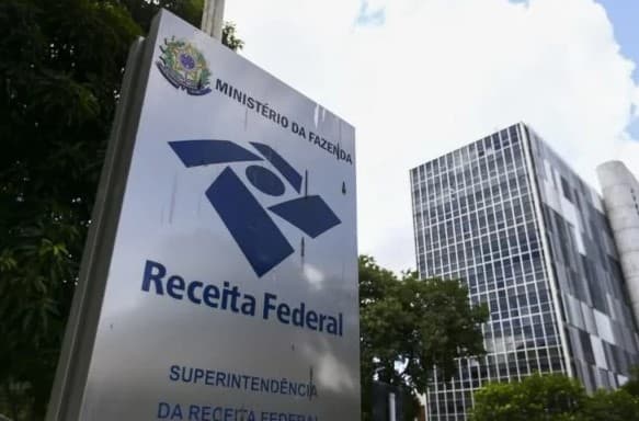 Arrecadação de impostos da União supera R$ 171 bilhões em março