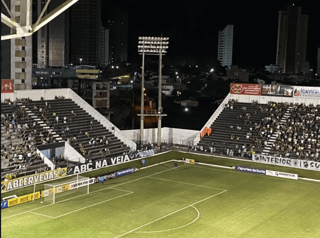 Clássico ABC x América-RN é cancelado por problema na iluminação