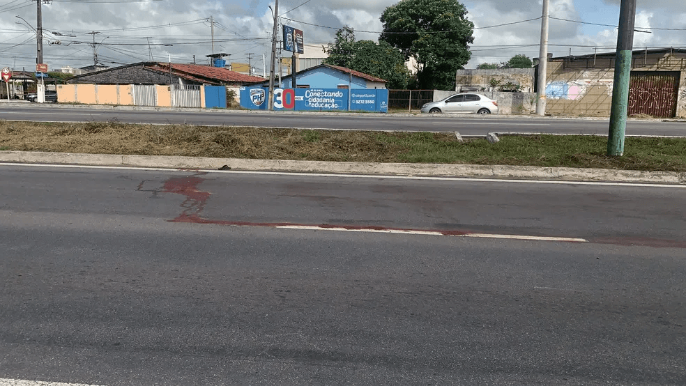 Homem morre atropelado por moto na BR-101 na Grande Natal