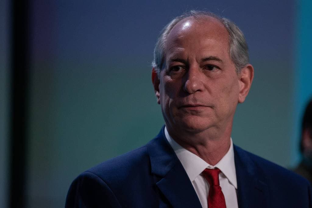 Ciro acumula condenações e enfrenta fila de credores e até bloqueio para licenciar carro