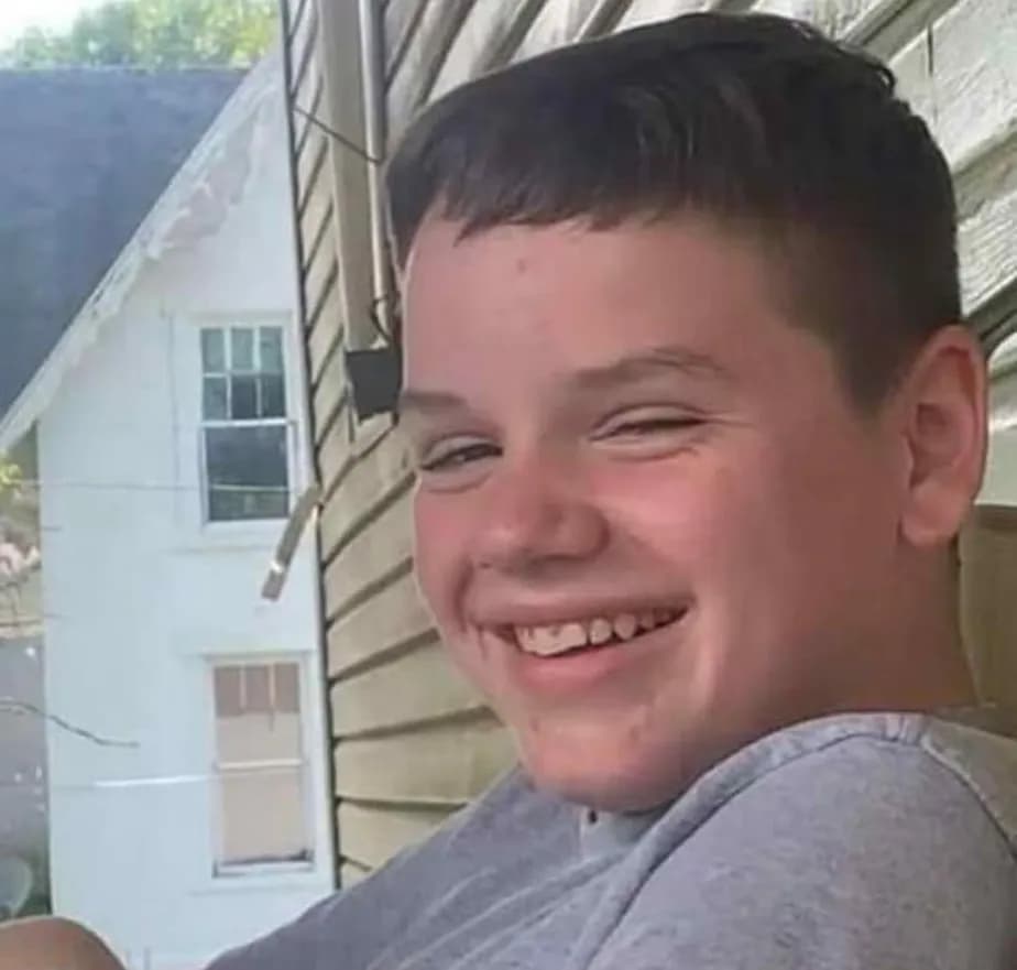 Adolescente de 13 anos morre por overdose de antialérgico após participar de desafio do TikTok