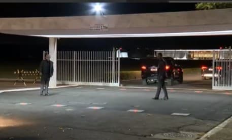 Gilmar, Moraes e Lewandowski também marcaram presença no churrasco de Lula no Alvorada