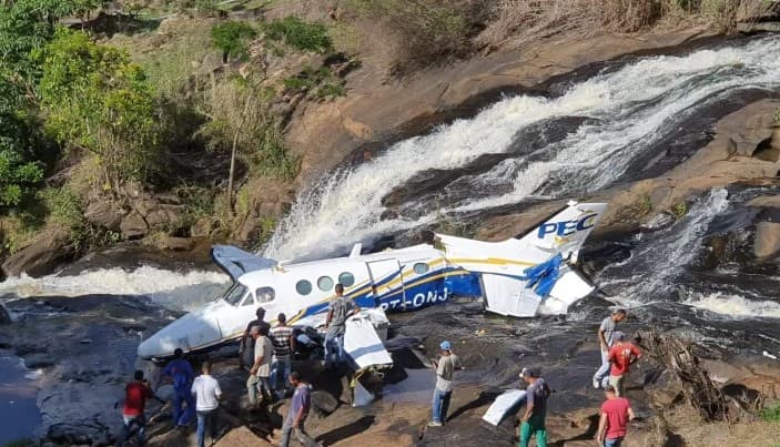 Relatório não indica erro humano ou falha mecânica em acidente que matou Marília Mendonça, diz advogado da família