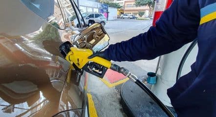 Combustíveis caem pouco em 1ª pesquisa após corte nas refinarias da Petrobras