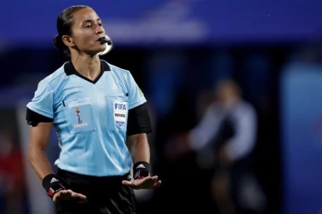 Edina Alves Batista, árbitra da Fifa, apita final do Campeonato Potiguar entre ABC x América-RN na quarta-feira (17)