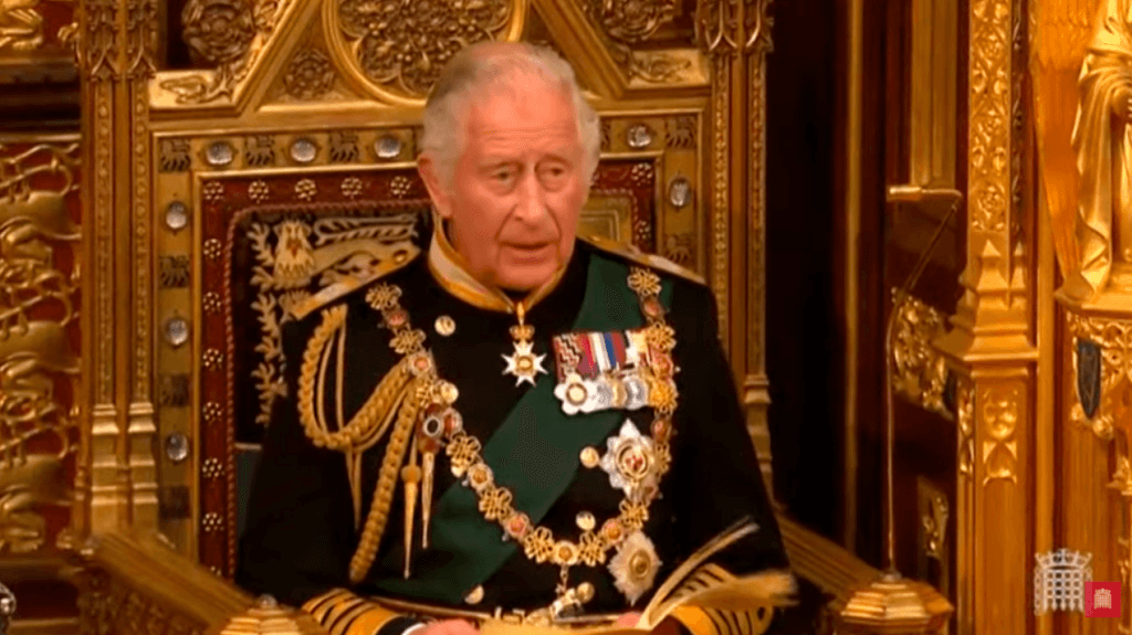Charles 3º assume trono com fortuna estimada em £ 1,81 bi