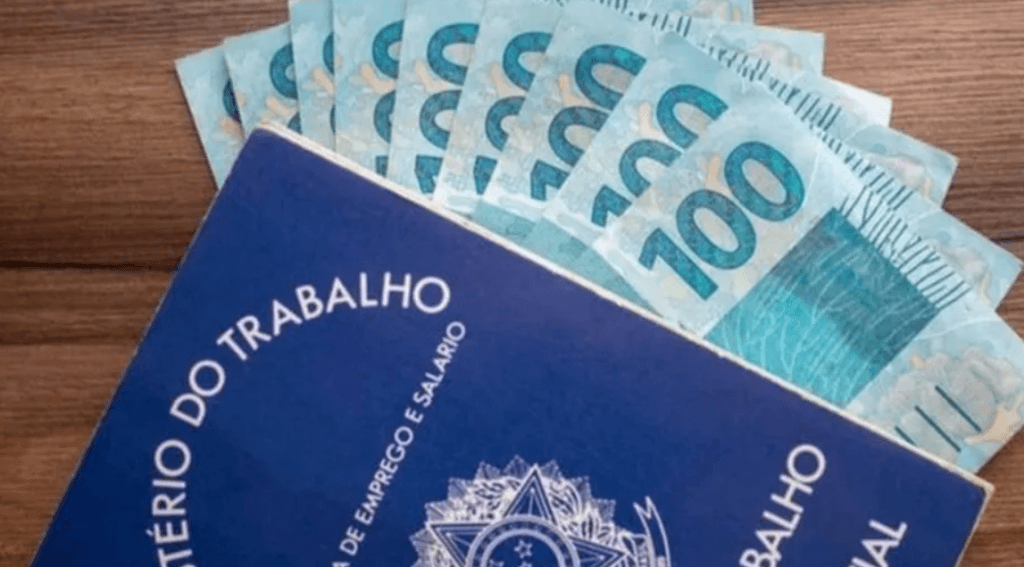 Novo salário mínimo injeta R$ 10 bi na economia, mas aumenta despesas do governo