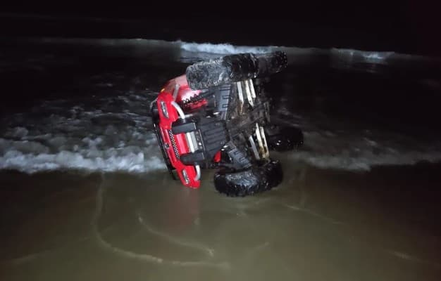Homem e mulher morrem em acidente com quadriciclo em praia de Touros