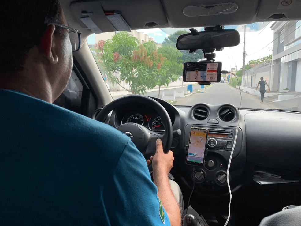 Natal está entre as 10 cidades onde passageiros mais esquecem objetos em carros de aplicativo; veja como recuperar itens