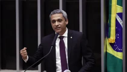 Deputado que chamou brasileiros de “emburrecidos” e comparou QI de Africanos aos macacos será alvo de pedido de cassação no Conselho de Ética