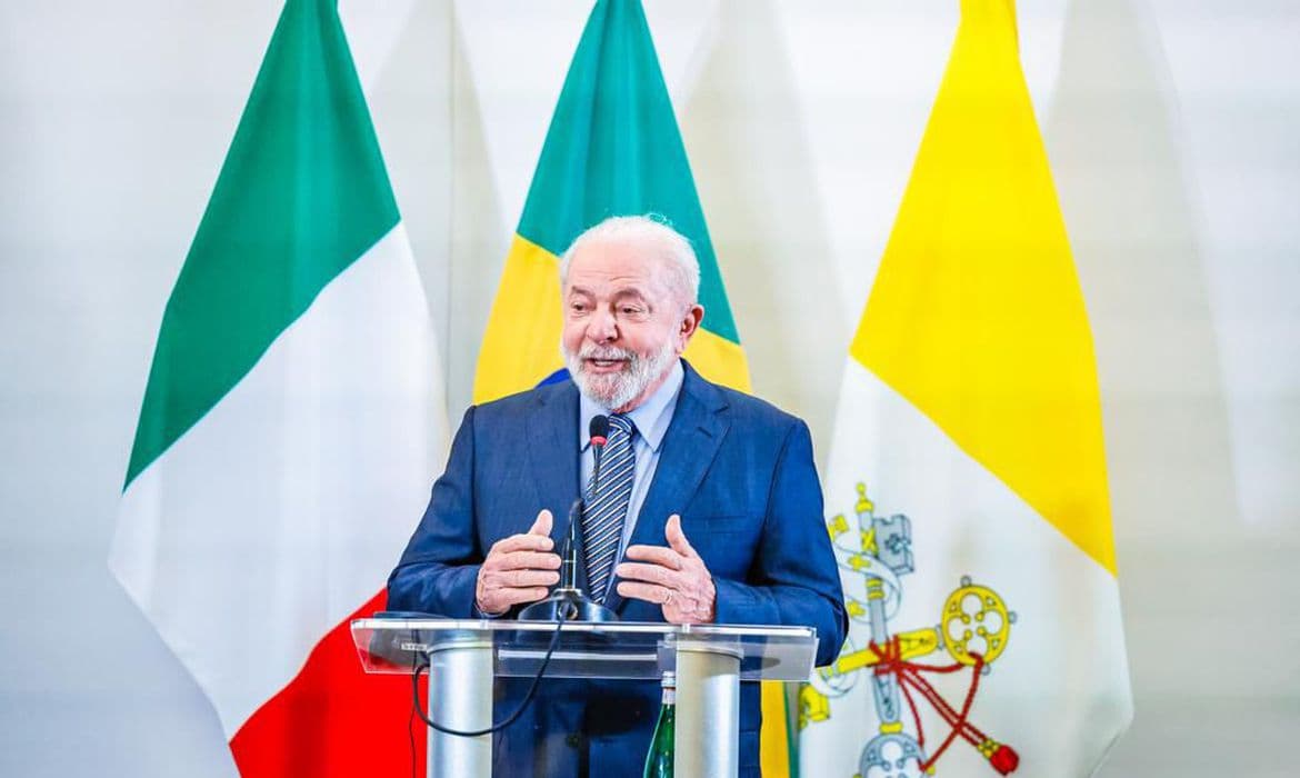 RANCOROSO?  Lula incita a esquerda a deixar de ser inibida pela extrema direita e pede nova utopia para o combate